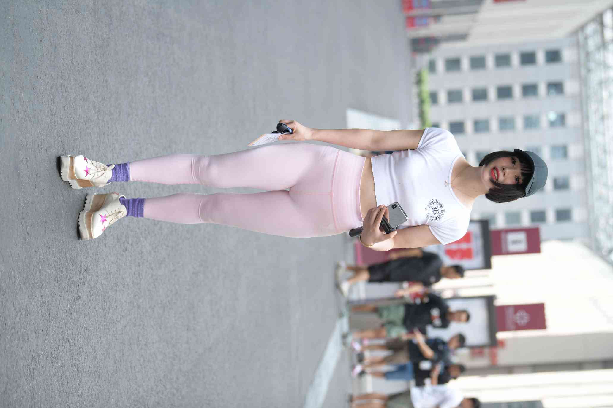 图片[2]-短发鸭舌帽时尚女生【102P】04022-朵兔兔