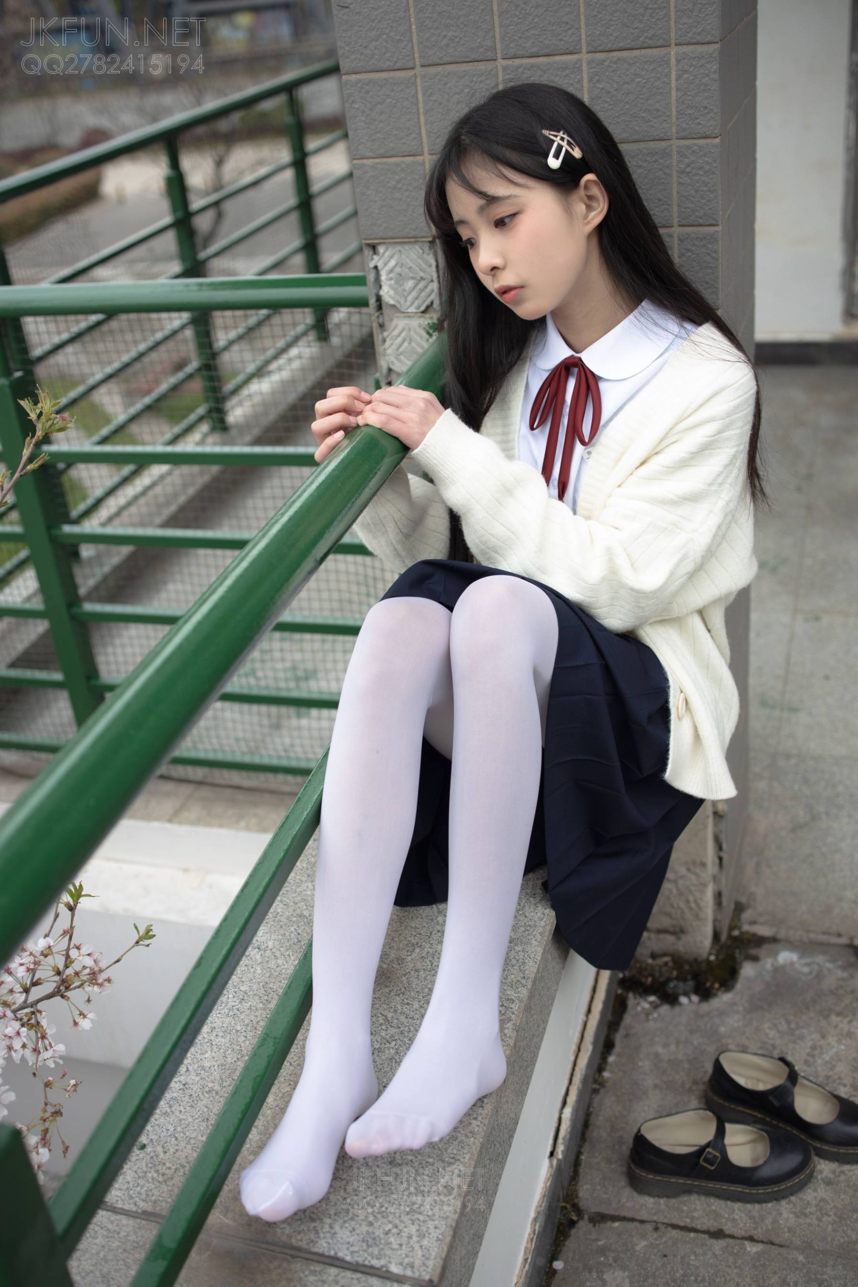 图片[5]-甜美可人的白丝姑娘【127P】20011-朵兔兔