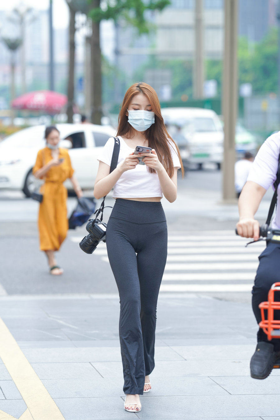 图片[3]-玩单反机的瑜伽裤女孩  J1270 498P5V-28.6GB-朵兔兔