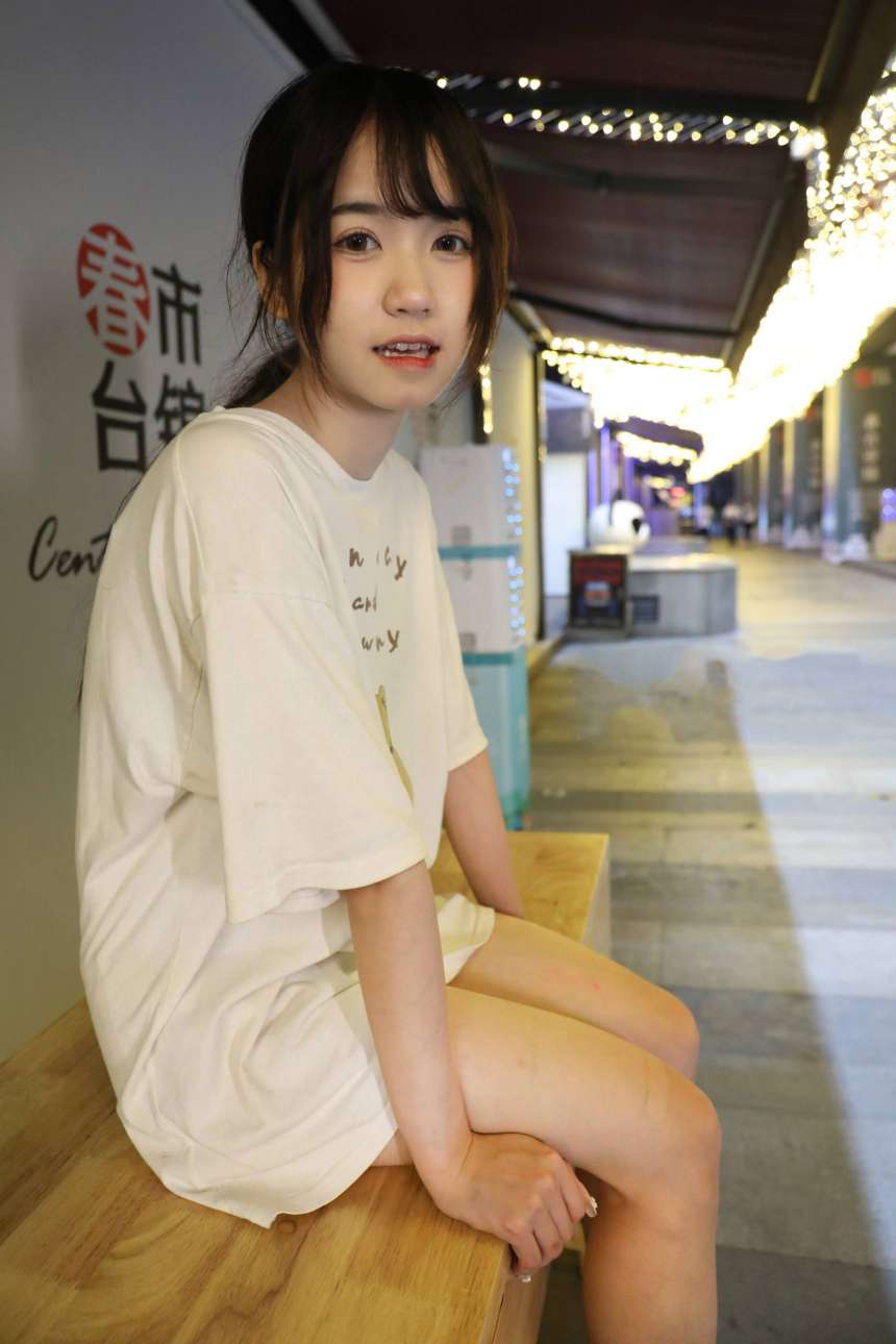 图片[4]-KTV里唱歌的长腿帆布鞋女孩【102P】20015-朵兔兔