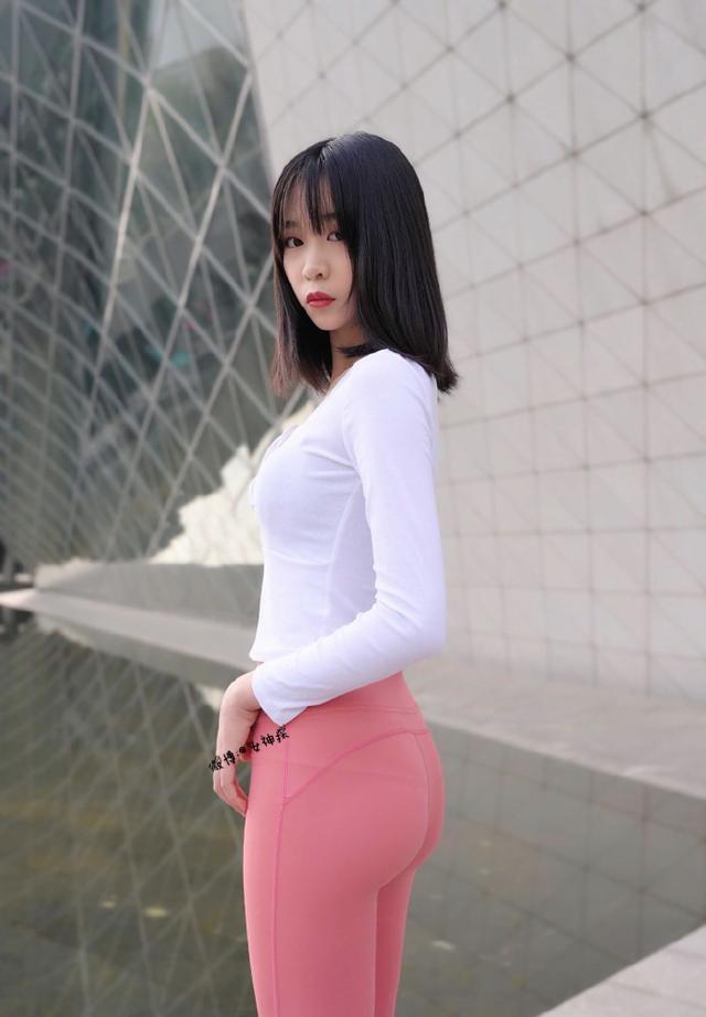 图片[4]-粉色瑜伽裤年轻女孩 J1311 417P17V-14.9GB-朵兔兔