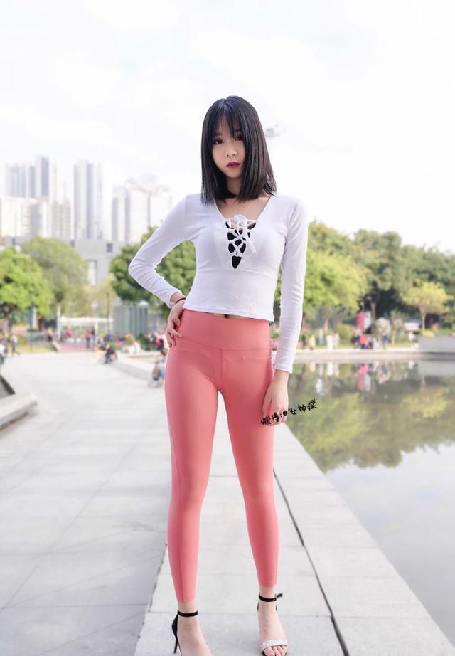 图片[2]-粉色瑜伽裤年轻女孩 J1311 417P17V-14.9GB-朵兔兔
