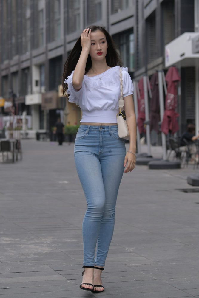 图片[1]-紧身牛仔裤女孩J2177 370P2V-19.4GB-朵兔兔