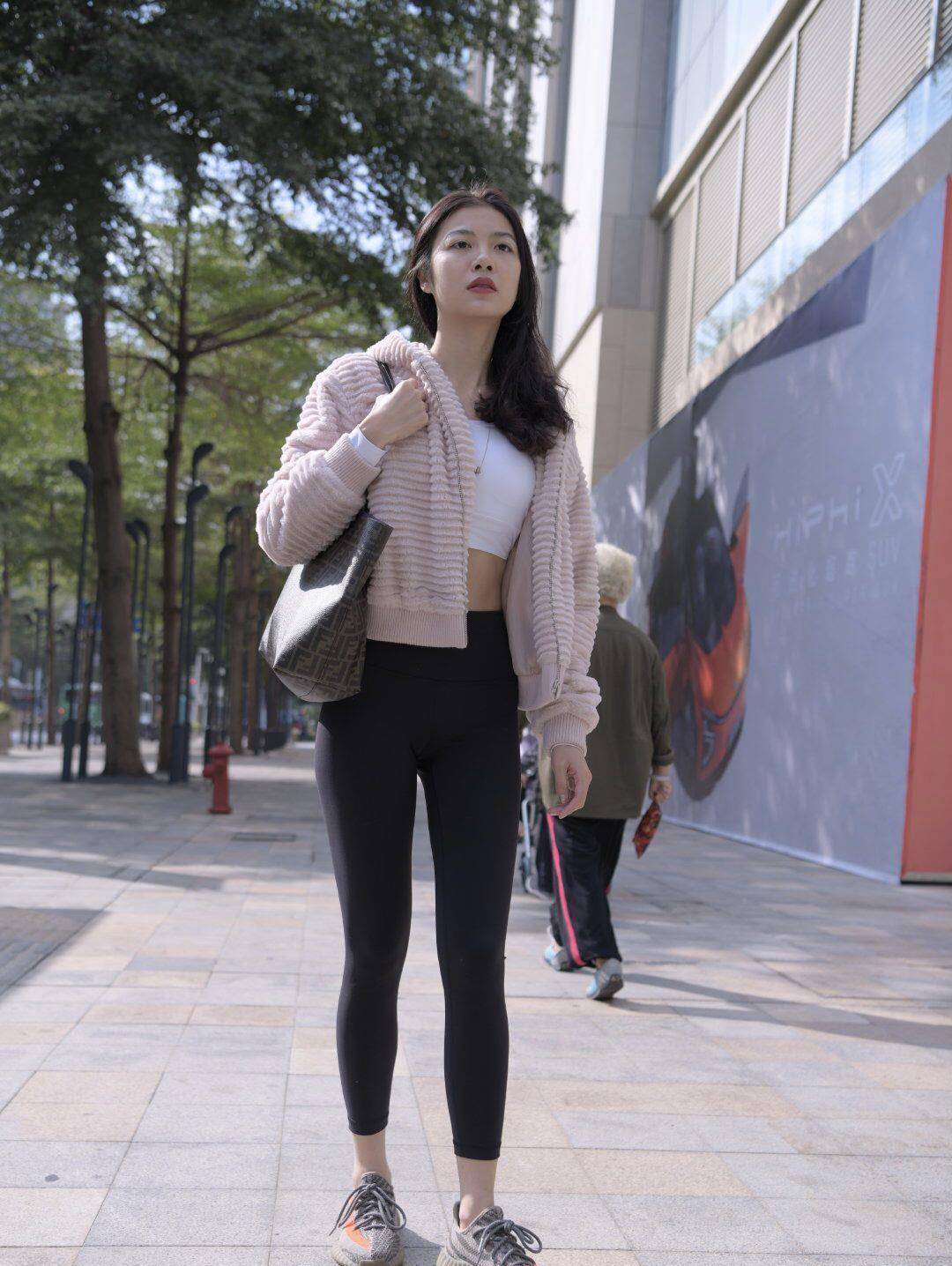 图片[2]-逛街的紧身瑜伽裤女孩 J1455 411P2V-26.6GB-朵兔兔