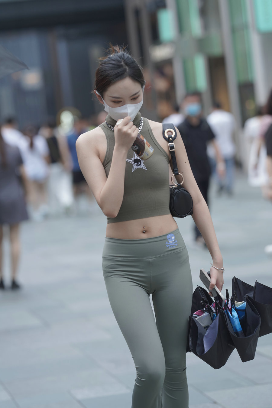 图片[1]-戴口罩的瑜伽裤小女人J3557 133P-1.43GB-朵兔兔