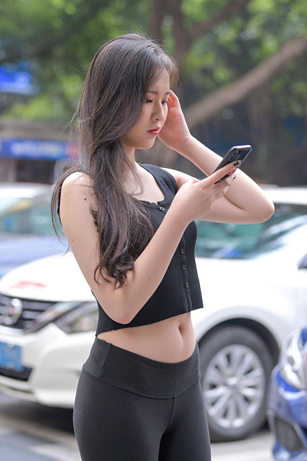图片[5]-喝奶茶的黑色瑜伽裤长发姑娘【376P】00055-朵兔兔