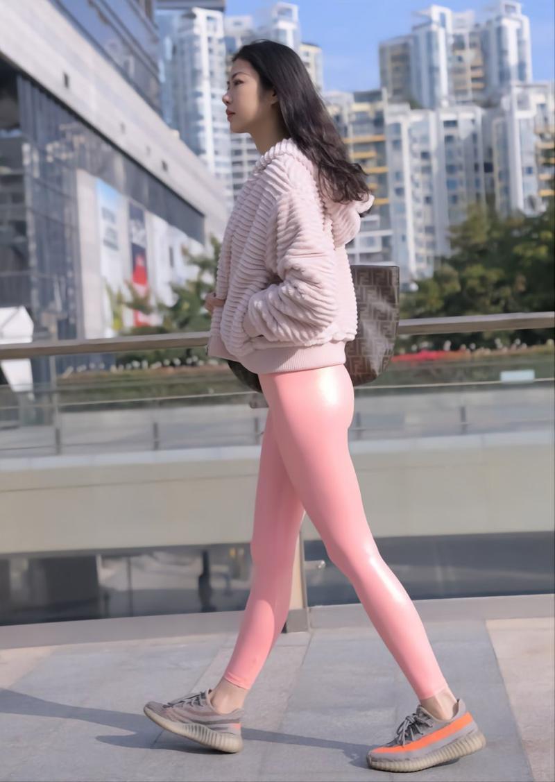 图片[2]-粉红色紧身裤的女孩 J1482 365P2V-18.1GB-朵兔兔