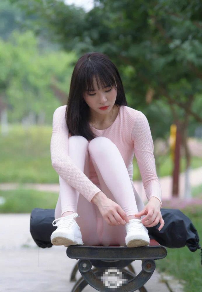 图片[4]-粉粉的瑜伽裤女孩太可爱了 J2090 854P1V-30.4GB-朵兔兔