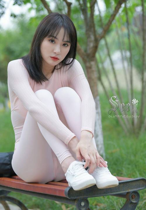 图片[2]-粉粉的瑜伽裤女孩太可爱了 J2090 854P1V-30.4GB-朵兔兔