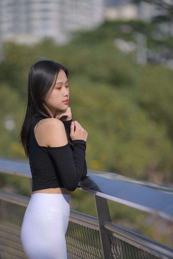 图片[4]-穿紧身白裤的端庄女孩 J1436 674P1V-22.2GB-朵兔兔