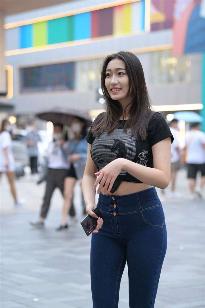 图片[3]-紧身牛仔裤女人J2784 240P-6.66GB-朵兔兔