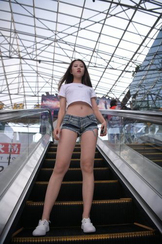 J1220 288P8V-10.0GB-朵兔兔