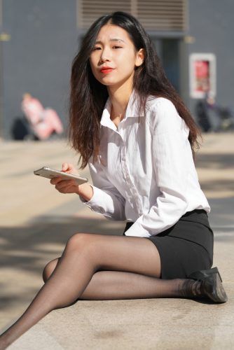 J2028 510P3V-11.6GB-朵兔兔