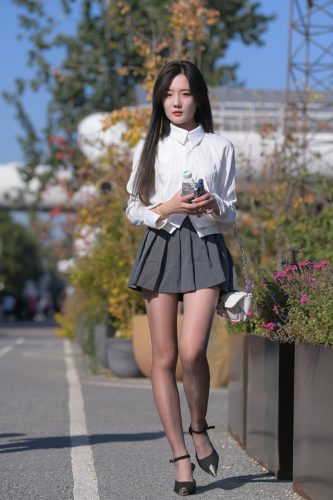 J3409 1091P-24.4GB-朵兔兔