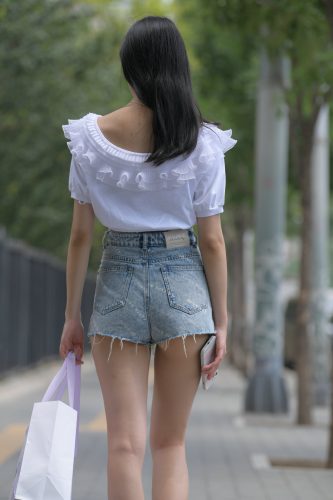 J2219 644P1V-23.3GB-朵兔兔