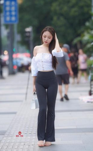 身材非常哇塞的瑜伽裤女孩  J1333 521P6V-21.6GB-朵兔兔