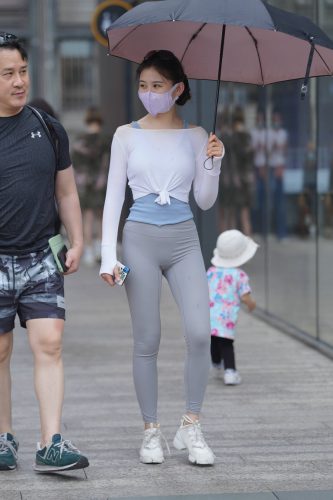 街拍逛街的瑜伽裤小女人  J2874 36P-469MB-朵兔兔