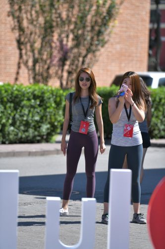 紫色瑜伽裤墨镜导游J4604 27P-336MB-朵兔兔