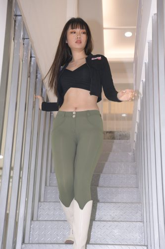 齐刘海的紧身牛仔裤漂亮女孩 J1507 467P2V-21.5GB-朵兔兔