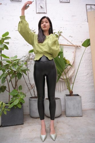 身材很棒的紧身皮裤女孩 J1537 653P1V-19.3GB-朵兔兔